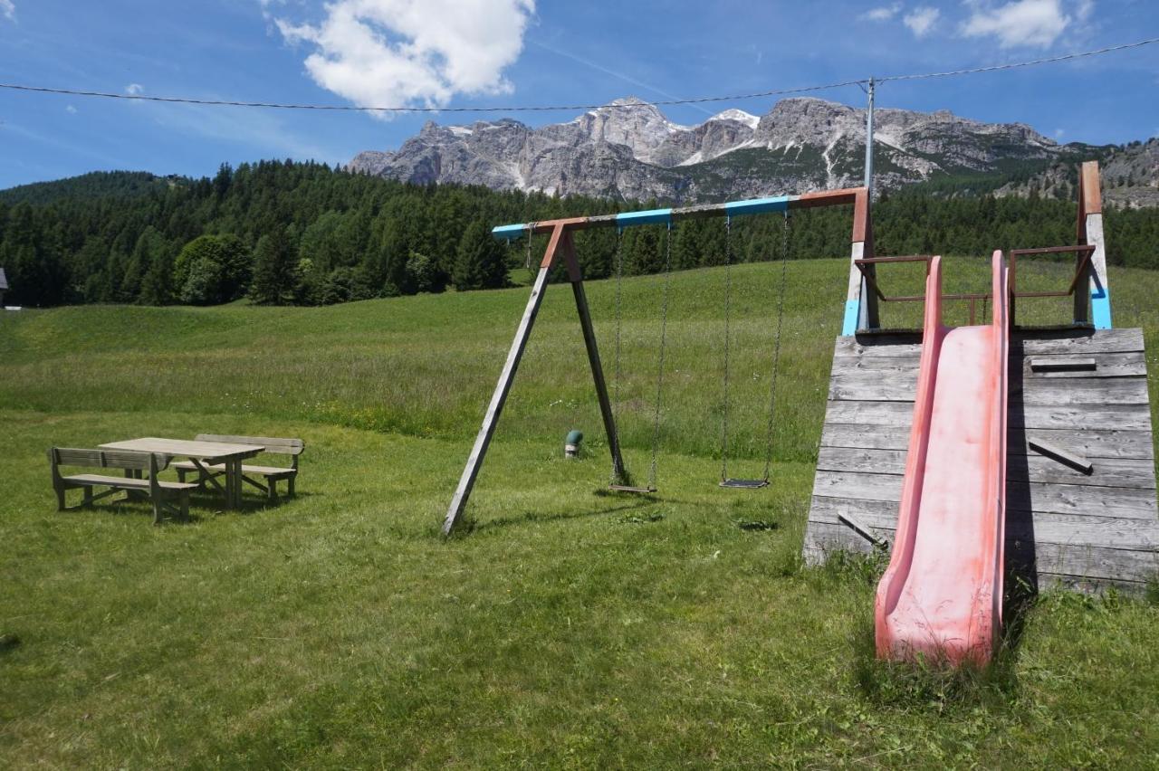Cadin Apartment Cortina dʼAmpezzo Dış mekan fotoğraf